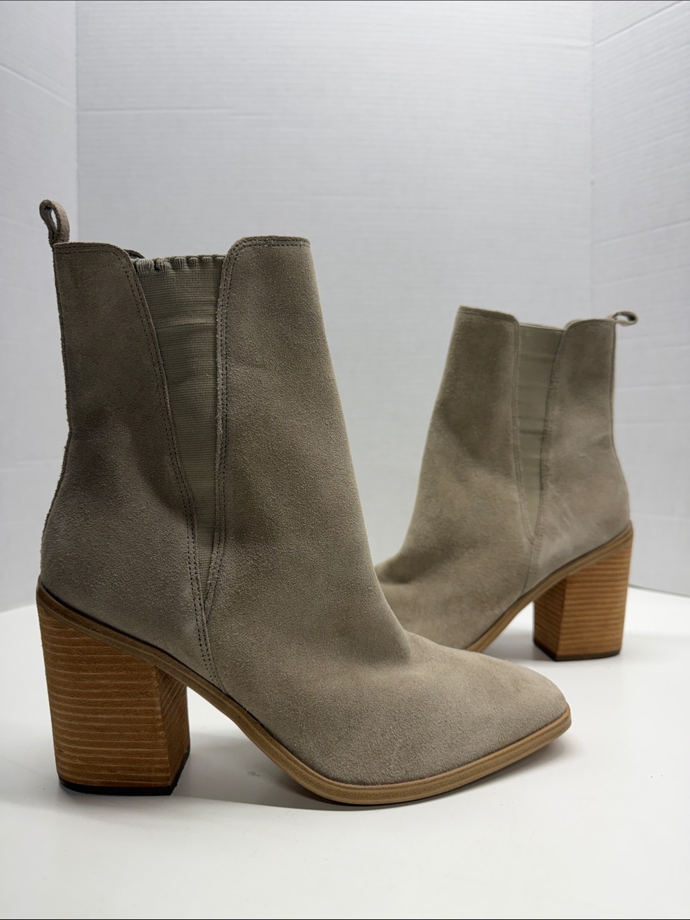 Marc Fisher Kristie Boots High Heeled Ankle Booties Shoes Suede Tan Size 11